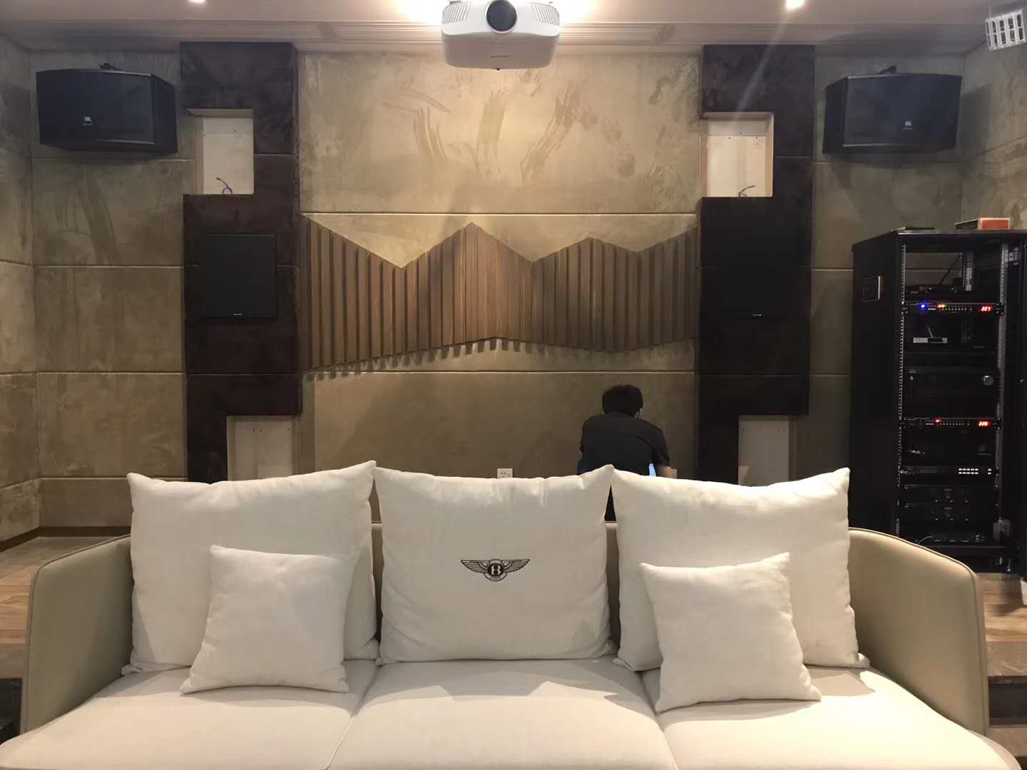 安裝家庭影院